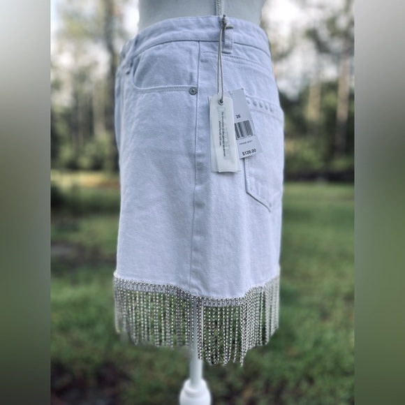 BLANK NYC Denim Rhinestone White Skirt. Size 26 - Picture 10 of 16